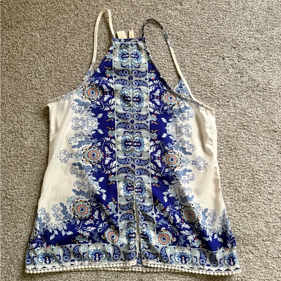 2 for 1 Suzy Shier Coral Floral Camisole and white blue flowy tops - Picture 9 of 14